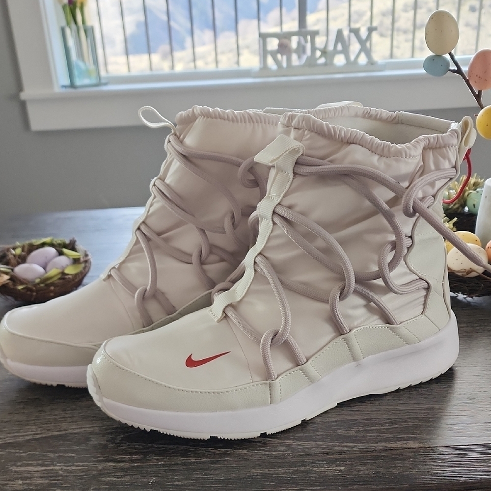 Nike Women's Cream and Red Sneakers